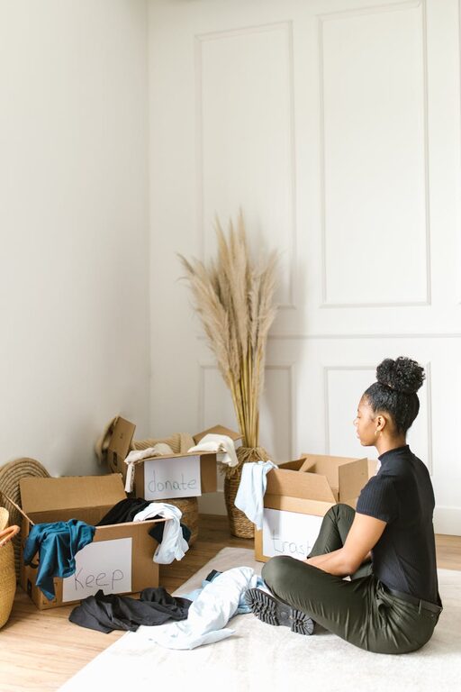 How to Store Seasonal Clothes Efficiently for Easy Access and Longevity